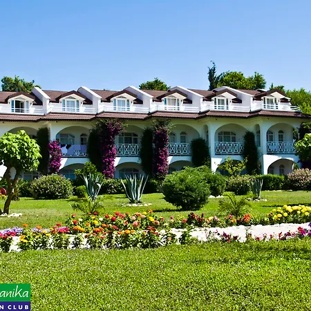 Lykia Botanika Fun&club - Hotel 4*